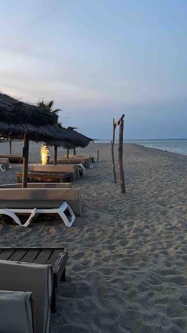 T3 - Parking - Plage / 6 Personnes เลอบาร์กาแรส ภายนอก รูปภาพ